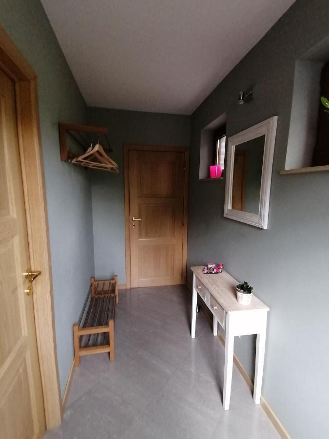L'Atelier D'Arthur - Gite Chaleureux Avec Jacuzzi. Tenneville Bagian luar foto