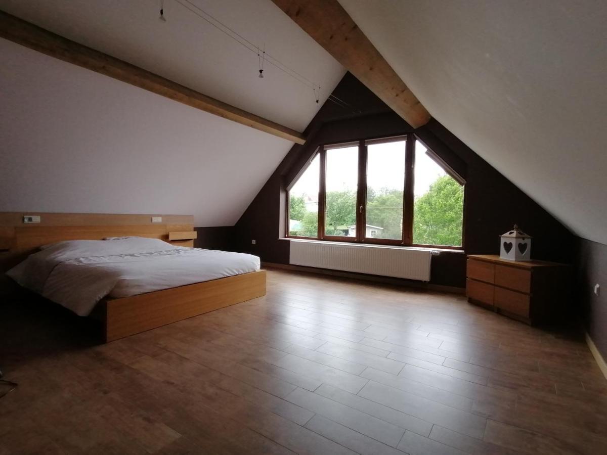 L'Atelier D'Arthur - Gite Chaleureux Avec Jacuzzi. Tenneville Bagian luar foto